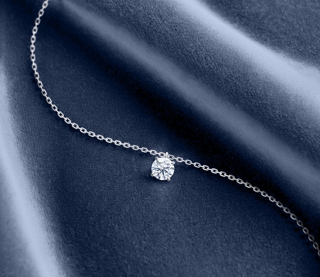 Collier quatre griffes - Or blanc 18K (3,20 g), diamant 2 ct - Vue 3